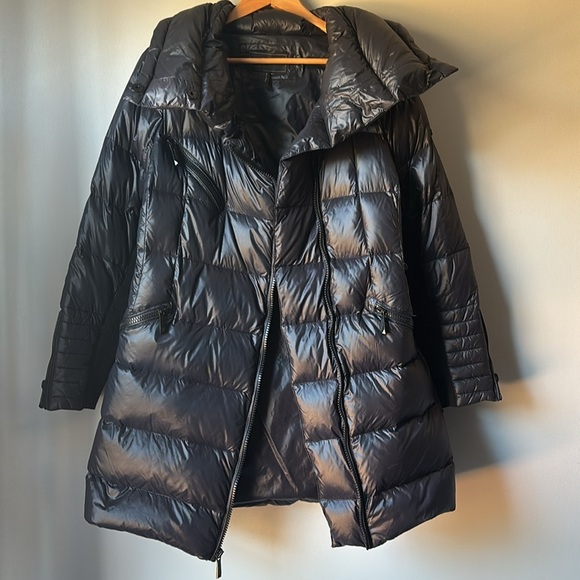 BCBG Max Azria Puffer Down filled coat size L - Picture 6 of 9